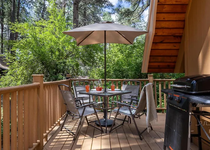 Сasa de vacaciones Hotevilla A-frame With Wi-fi & Pine Tree Views *